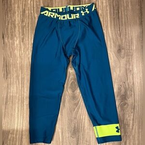 ‼️6/$12‼️ Youth large UA athletic cut off pants